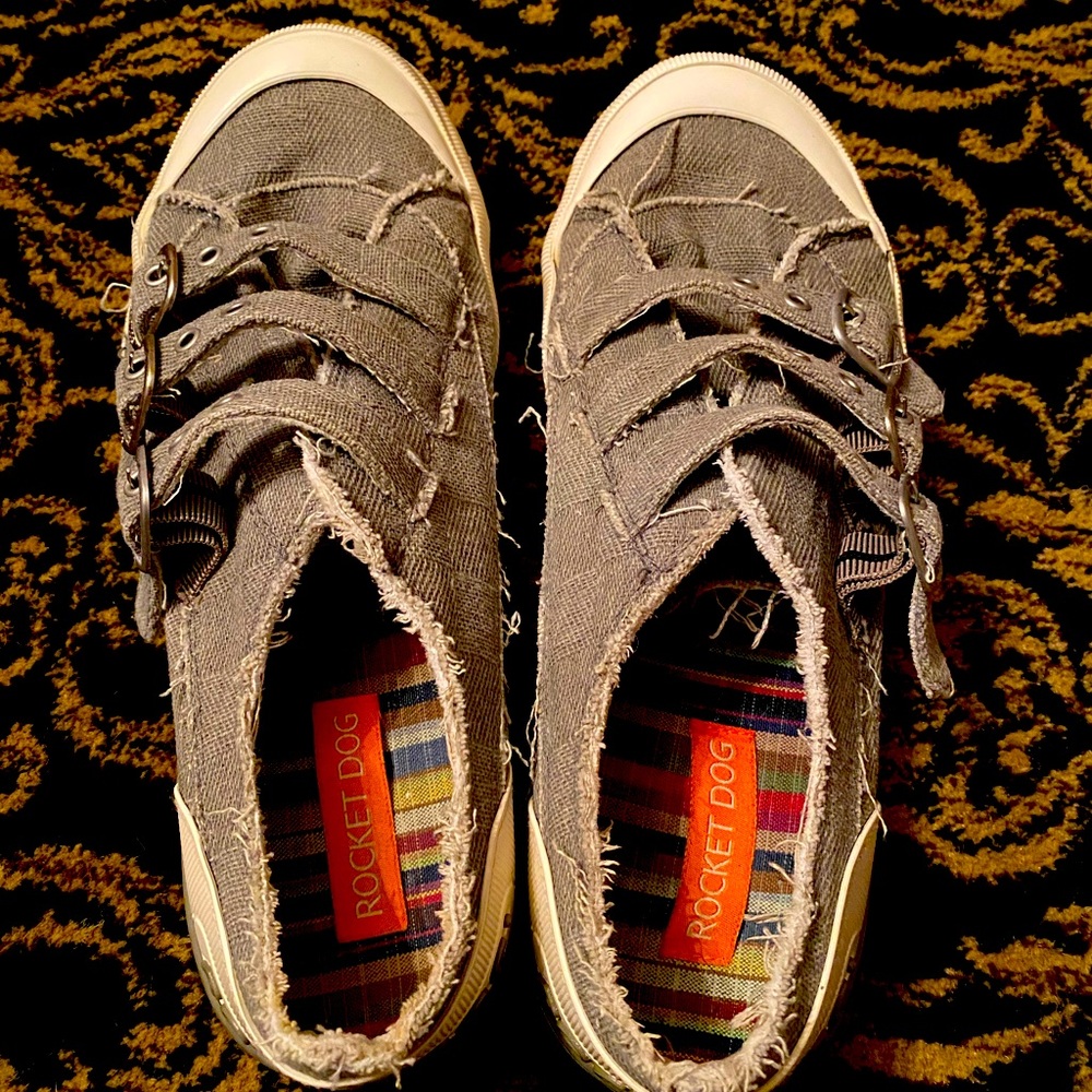 Rocket dog gray sneakers. Super cute and stylish.